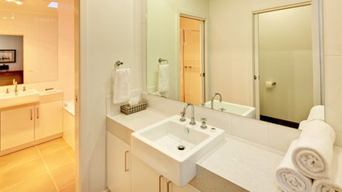 Toscano, Milano & Veneto On Olive - QLD Tourism 1