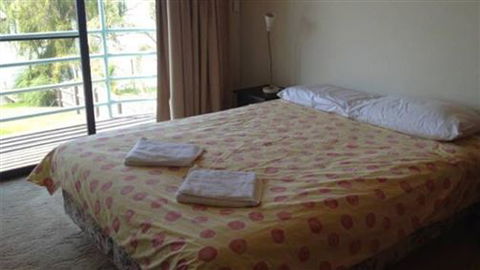 Jacks Villa - QLD Tourism 4