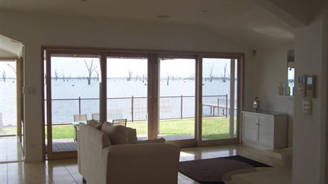 Mulwala Lakeside - QLD Tourism 3