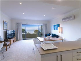 Aurora Ozone Apartments - QLD Tourism 1