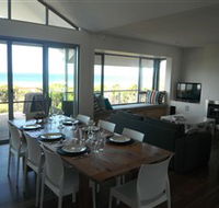 Cassini Beach House - QLD Tourism