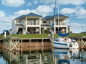Hindmarsh Island SA Queensland Tourism