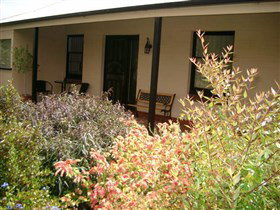 Cotton Palm Cottage - QLD Tourism 0