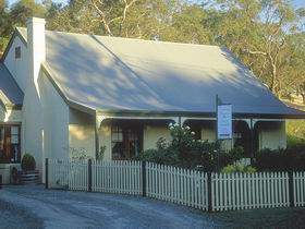 Country Pleasures Bed And Breakfast - QLD Tourism 0