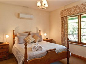 Country Pleasures Bed And Breakfast - QLD Tourism 2