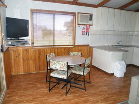 Edithburgh Caravan Park - Queensland Tourism 1