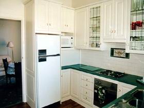 Grandview House Apartments - Glenelg - QLD Tourism 1