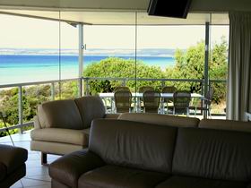 Island Beach Lodge - QLD Tourism 1