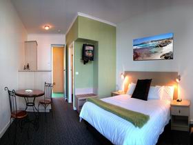 Kangaroo Island Seafront Resort - QLD Tourism 1