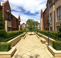 Majestic Old Lion Apartments - Queensland Tourism