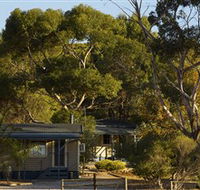 Seppelts View Cabins - QLD Tourism