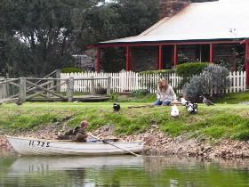 Stone Well SA QLD Tourism