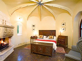 The Castle Keep B&B At Thorngrove - QLD Tourism 3