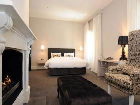 The Stirling Hotel - QLD Tourism 1