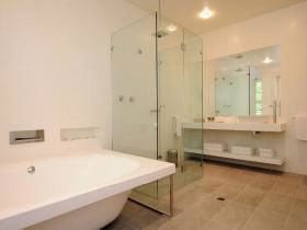 The Stirling Hotel - QLD Tourism 2