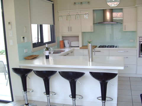 A Colourcity Apartments - QLD Tourism 8