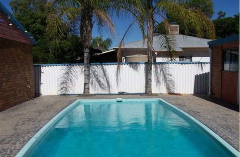 Abajaz Motor Inn - QLD Tourism 0