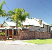 Above Bored Bed and Breakfast - Queensland Tourism