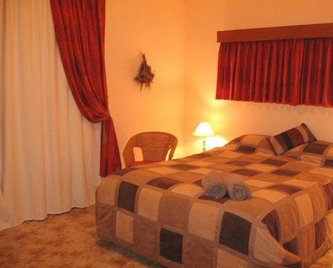 Acacia Grove Holiday House - QLD Tourism 0