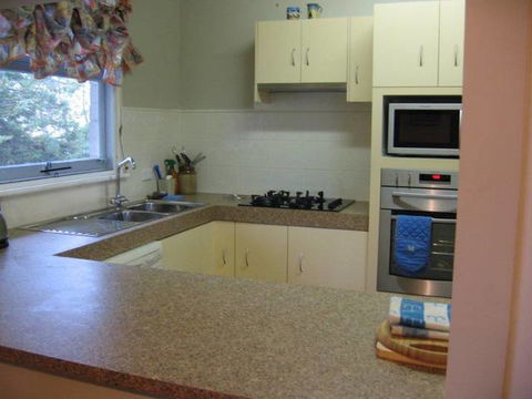 Acacia Grove Holiday House - QLD Tourism 3