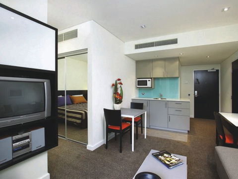 Adina Apartment Hotel Perth - Queensland Tourism 2