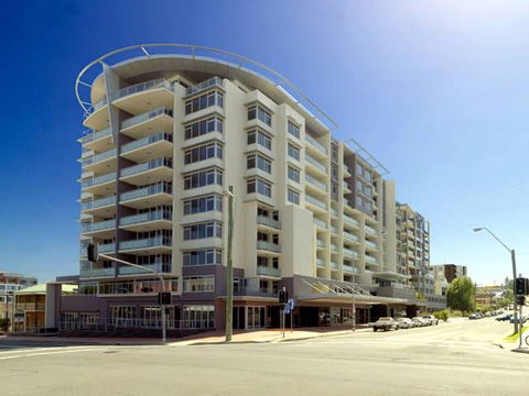 Adina Apartment Hotel Wollongong - QLD Tourism 0
