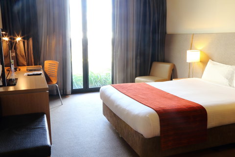 Alpha Hotel Eastern Creek - QLD Tourism 0