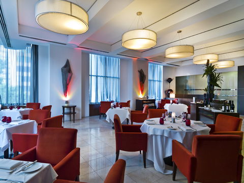Amora Jamison Hotel - Queensland Tourism 3