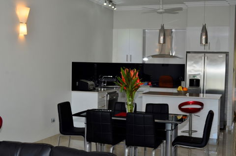 Apartment No 8 - QLD Tourism 1