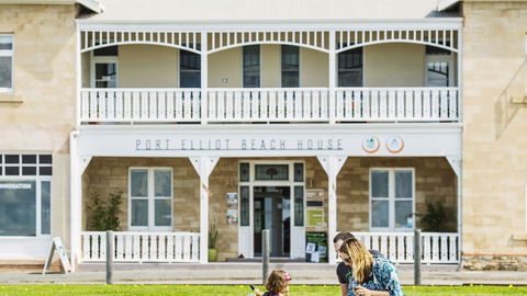 Port Elliot Beach House YHA - QLD Tourism 1