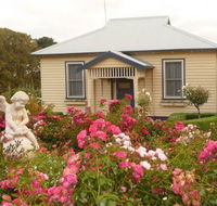 Amor of Red Hill - QLD Tourism