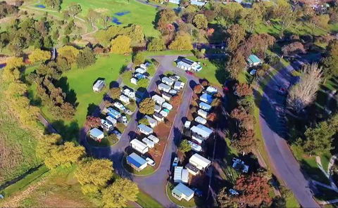 Lake Colac Caravan Park - QLD Tourism 1
