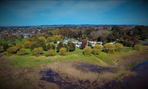 Lake Colac Caravan Park - QLD Tourism 2