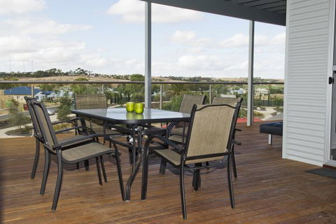 Narooma Waters Retreat - Queensland Tourism 2