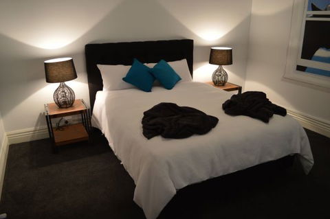 Two Cow Cottage Bed And Breakfast - QLD Tourism 2