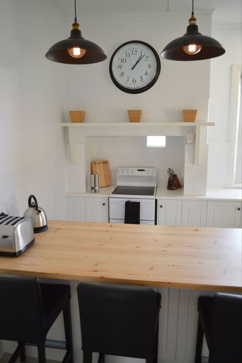 Two Cow Cottage Bed And Breakfast - QLD Tourism 4