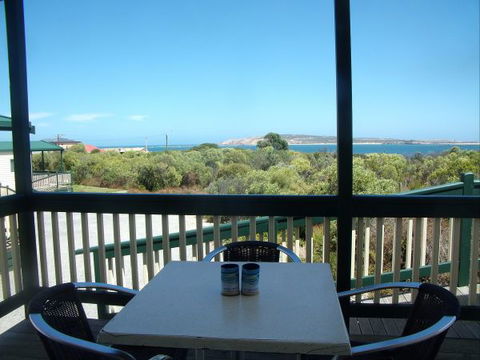 Elliston Waterloo Bay Tourist Park - QLD Tourism 0