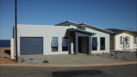 Coastal Getaway - Queensland Tourism 4