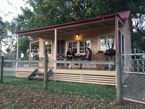 Baranduda Homestead B&B Cottages - QLD Tourism 4