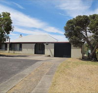Carthew Street Holiday Home - QLD Tourism