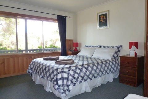 Arties Cottage Accommodation - QLD Tourism 2