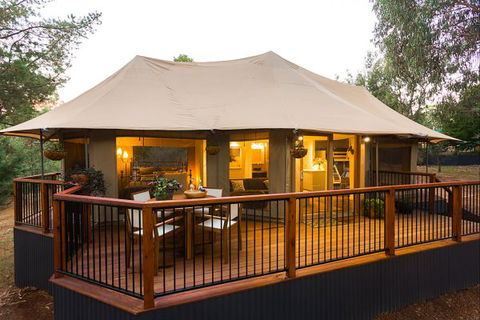 Beechworth Wildlife Stays - QLD Tourism 0