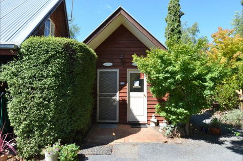 Beechworth Camellia Cottage - QLD Tourism 8