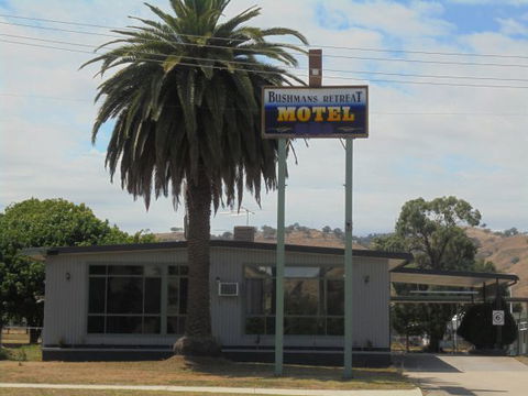 Bushmans Retreat Motel - Queensland Tourism 0