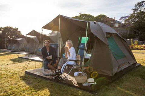 Cockatoo Island Camping - QLD Tourism 2