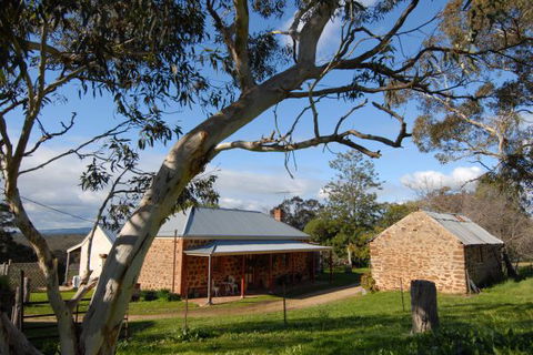 Enerby Farm Cottage - QLD Tourism 8
