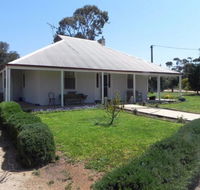 Great Grandpa Henry Retreat - QLD Tourism