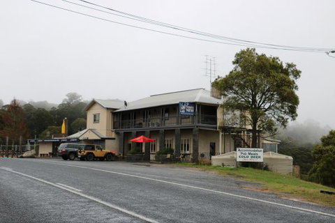 Hampton Halfway Hotel Motel - QLD Tourism 0