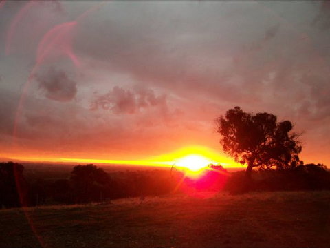 Heathcote Views Bed & Breakfast - Queensland Tourism 2