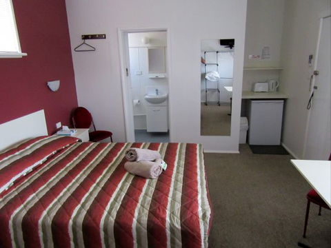 Highlander Haven Motel - Queensland Tourism 5
